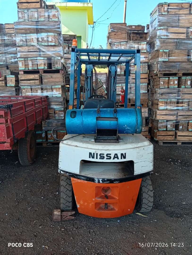 EMPILHADEIRA NISSAN FG40 ANO 2000 de L.A. Ferretti LTDA em São Paulo