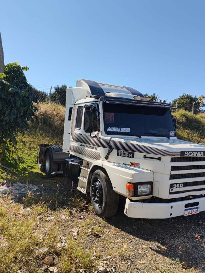 Caminhão SCANIA 112 Cavalo Mecânico ANO 1985 de L.A. Ferretti LTDA em São Paulo