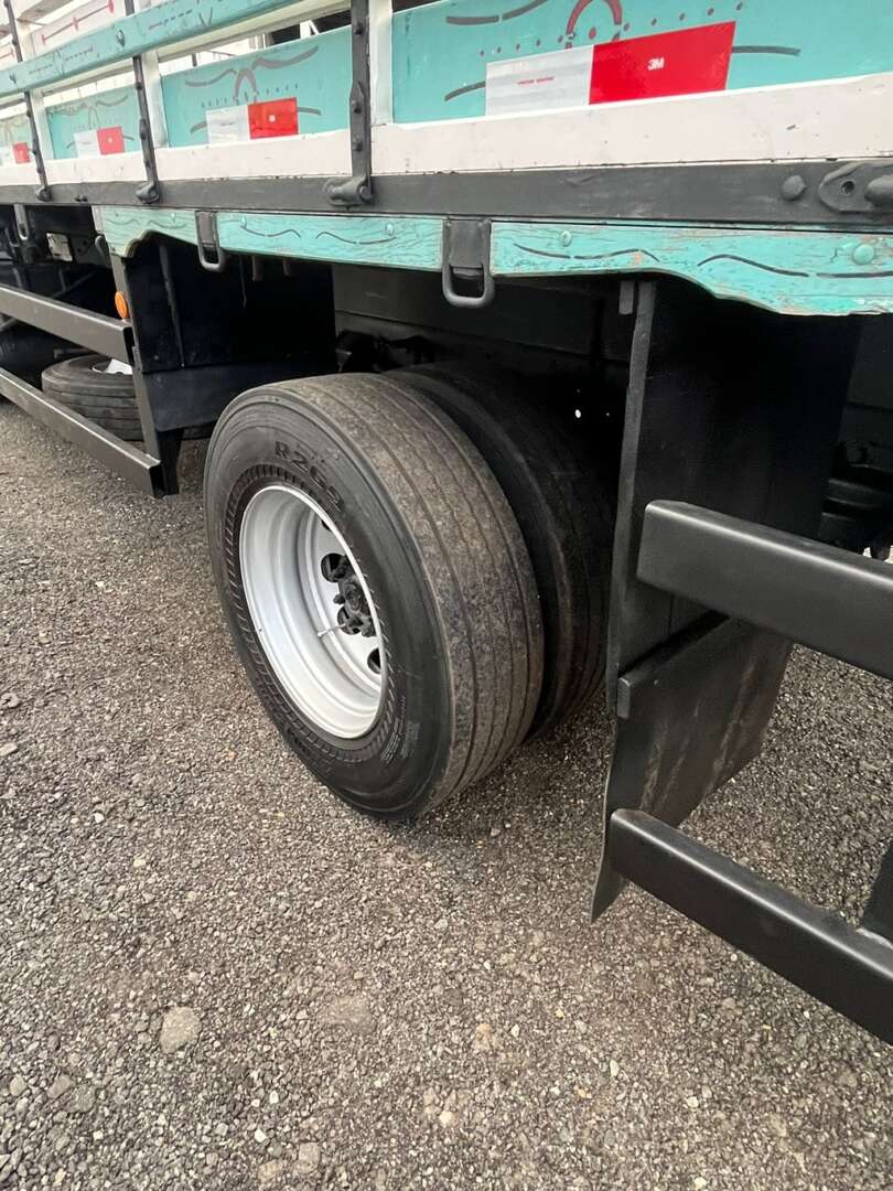 Caminhão VOLKSWAGEN VW 17280 Carroceria ANO 2019 de R Caminhões em São Paulo