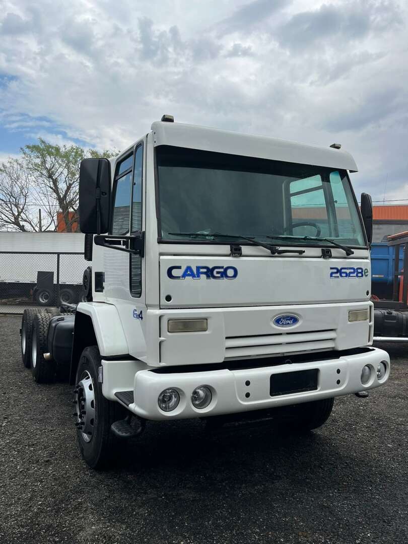 Caminhão FORD CARGO 2628 Chassis ANO 2009 de R Caminhões em São Paulo