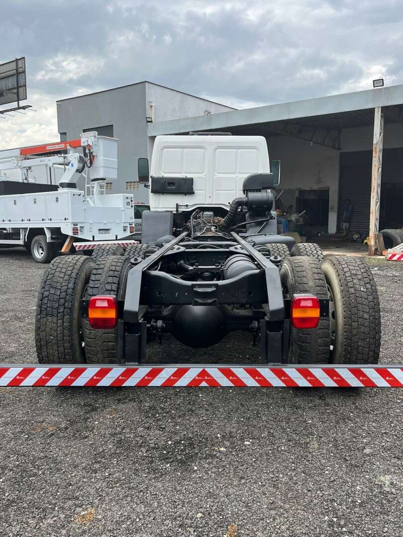 Caminhão FORD CARGO 2628 Chassis ANO 2009 de R Caminhões em São Paulo