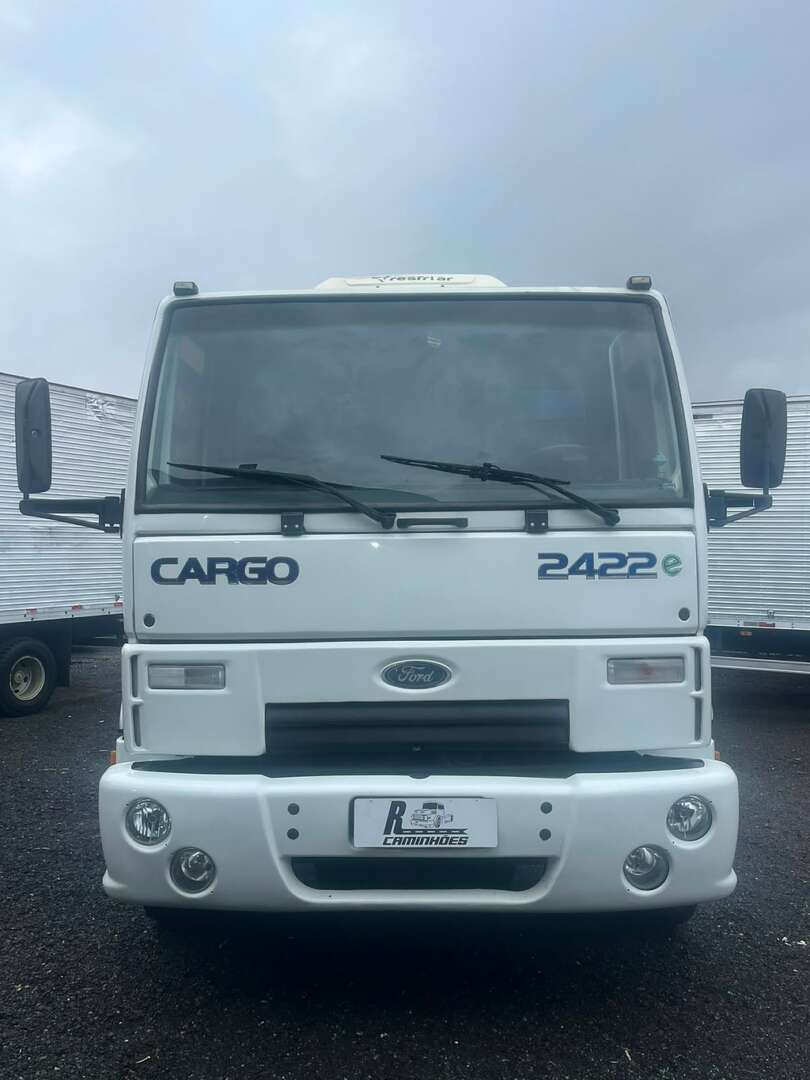 Caminhão FORD CARGO 2422 Chassis ANO 2008 de R Caminhões em São Paulo