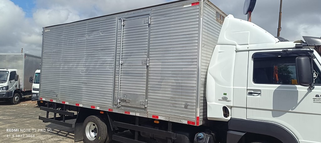 Caminhão VOLKSWAGEN VW 8160 Baú Furgão ANO 2015 de Vieira Caminhões no Paraná