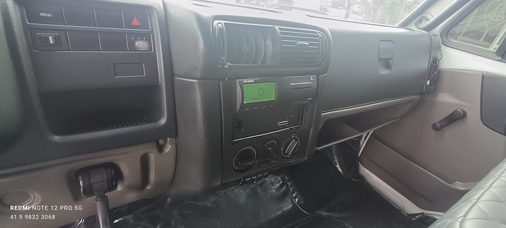 Caminhão VOLKSWAGEN VW 8160 Baú Furgão ANO 2015 de Vieira Caminhões no Paraná