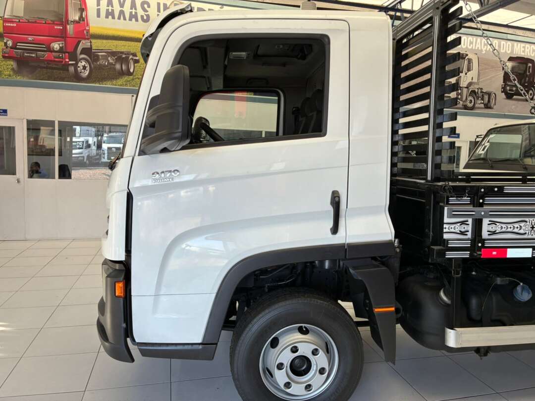 Caminhão VOLKSWAGEN VW 9170 Carroceria ANO 2020 de Vieira Caminhões no Paraná