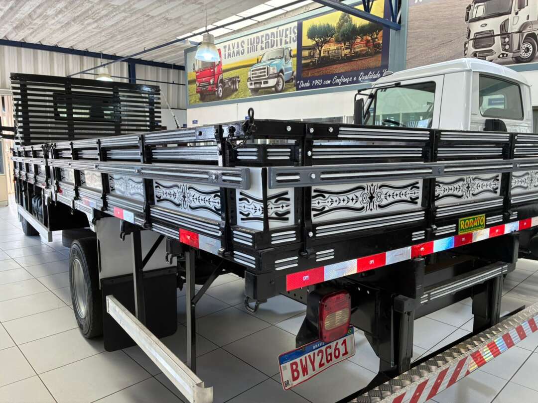 Caminhão VOLKSWAGEN VW 9170 Carroceria ANO 2020 de Vieira Caminhões no Paraná