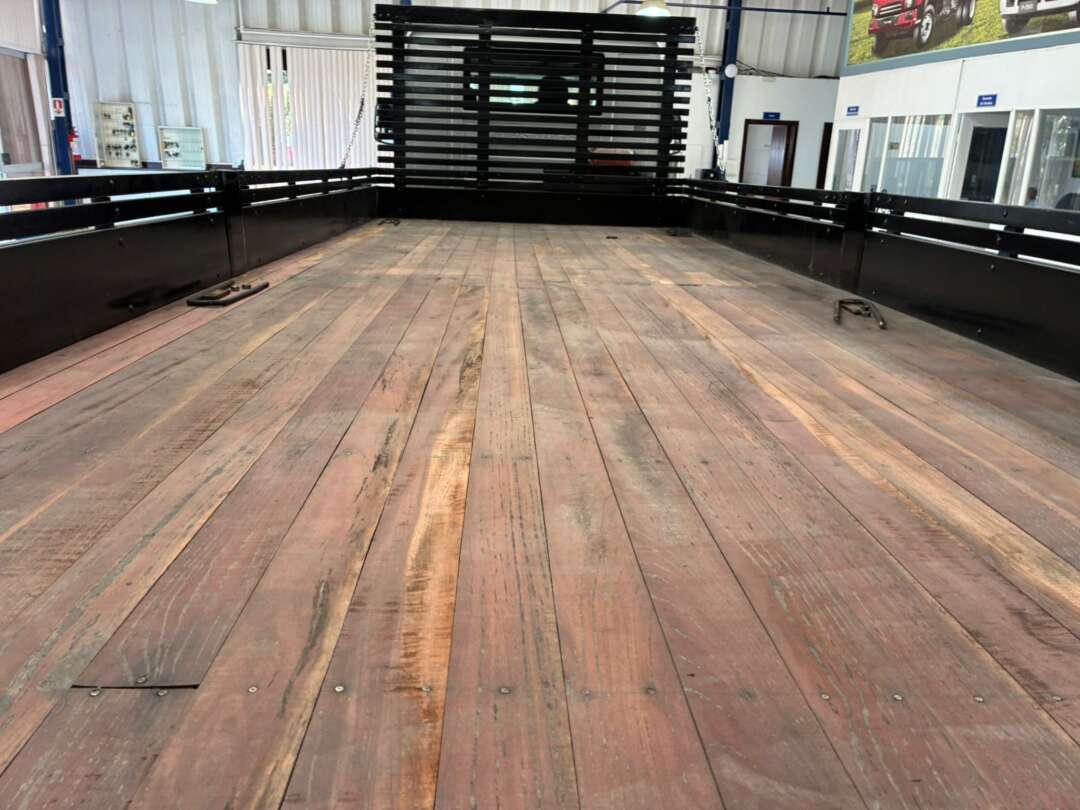 Caminhão VOLKSWAGEN VW 9170 Carroceria ANO 2020 de Vieira Caminhões no Paraná