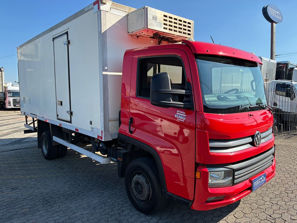 Caminhão FORD CARGO 1119 Baú Frigorífico ANO 2019 de Vieira Caminhões no Paraná