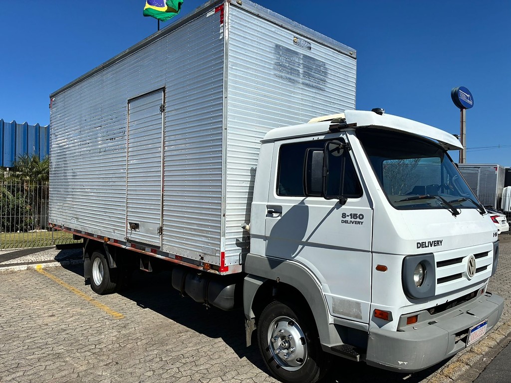 Caminhão VOLKSWAGEN VW 8150 Baú Furgão ANO 2009 de Vieira Caminhões no Paraná
