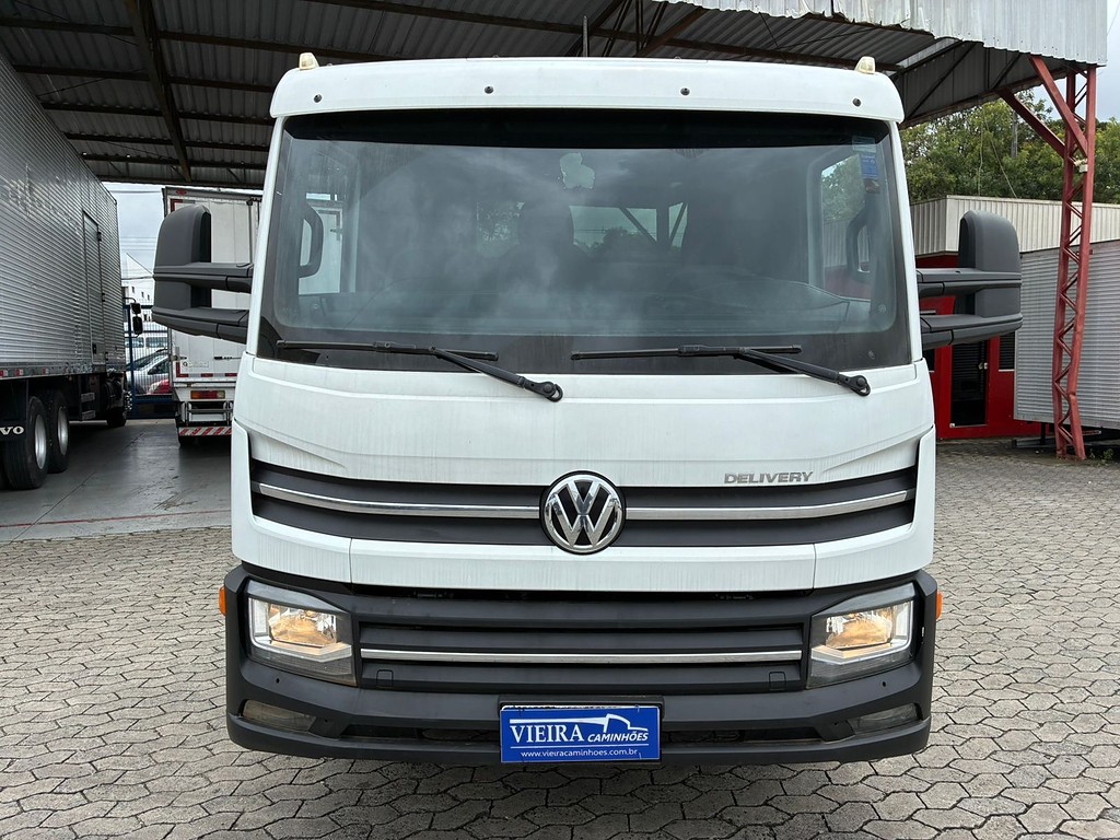 Caminhão VOLKSWAGEN VW 9170 Chassis ANO 2019 de Vieira Caminhões no Paraná