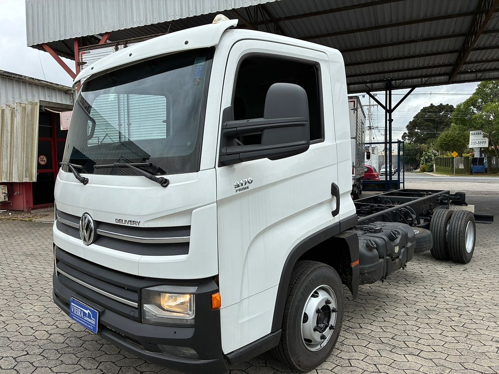 Caminhão VOLKSWAGEN VW 9170 Chassis ANO 2019 de Vieira Caminhões no Paraná