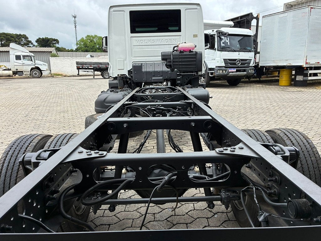 Caminhão VOLKSWAGEN VW 9170 Chassis ANO 2019 de Vieira Caminhões no Paraná