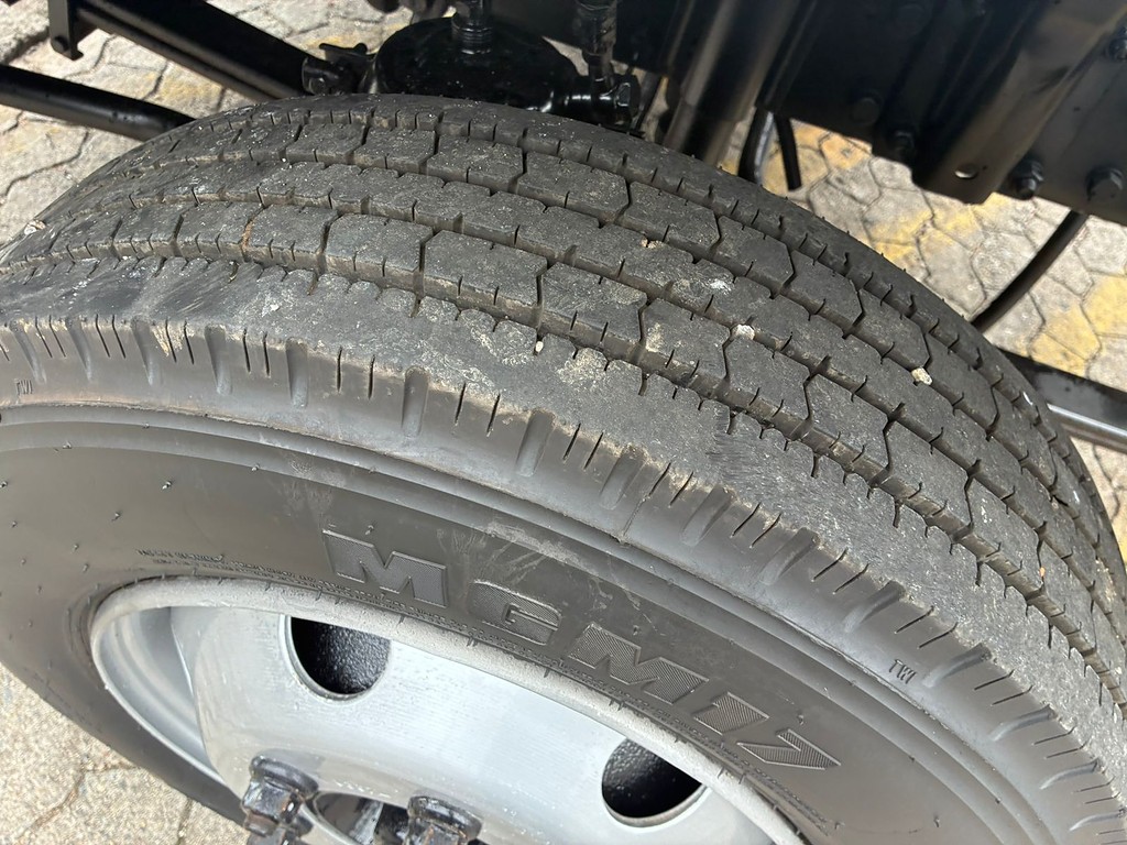 Caminhão FORD CARGO 815 Chassis ANO 2007 de Vieira Caminhões no Paraná