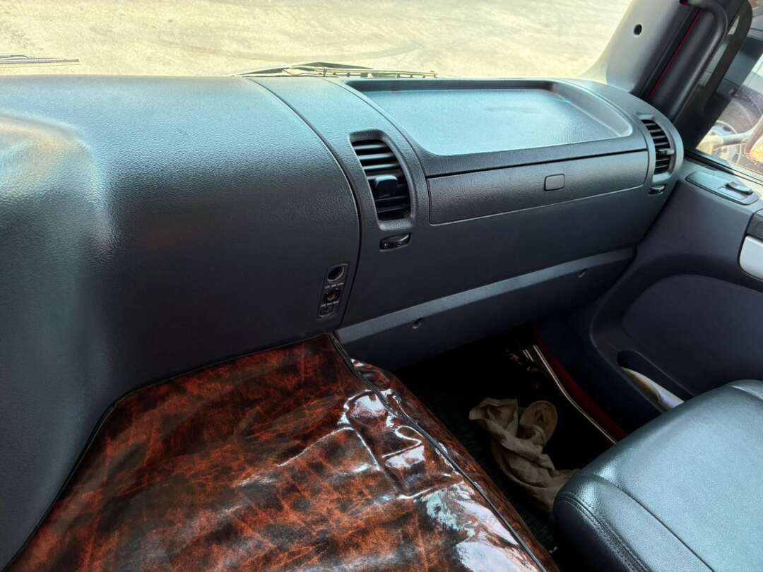 Caminhão SCANIA P310 Caçamba Basculante ANO 2013 de Vieira Caminhões no Paraná