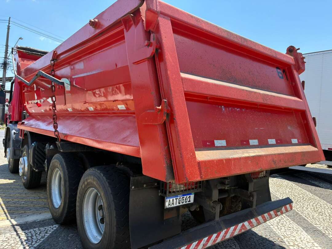 Caminhão SCANIA P310 Caçamba Basculante ANO 2013 de Vieira Caminhões no Paraná