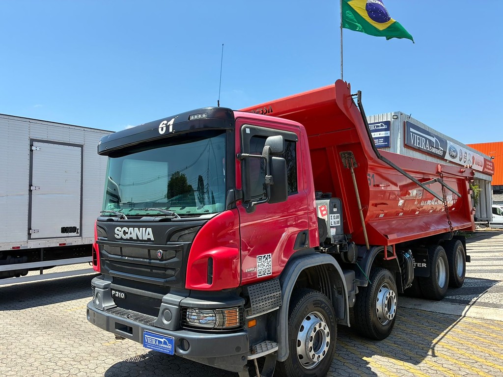 Caminhão SCANIA P310 Caçamba Basculante ANO 2013 de Vieira Caminhões no Paraná