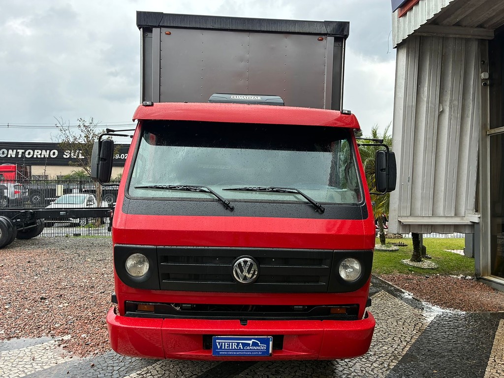Caminhão VOLKSWAGEN VW 9150 Baú Sider ANO 2011 de Vieira Caminhões no Paraná
