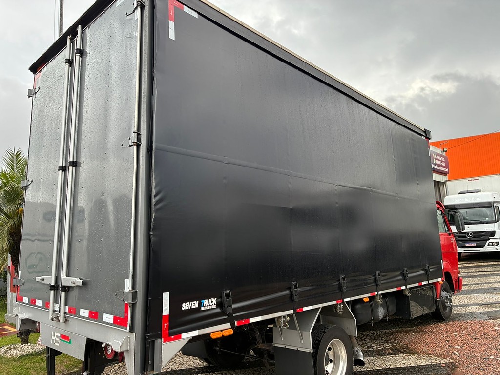 Caminhão VOLKSWAGEN VW 9150 Baú Sider ANO 2011 de Vieira Caminhões no Paraná