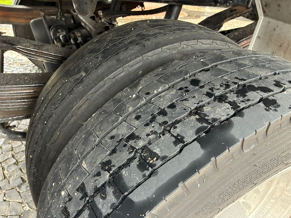 Caminhão VOLKSWAGEN VW 9150 Baú Sider ANO 2011 de Vieira Caminhões no Paraná