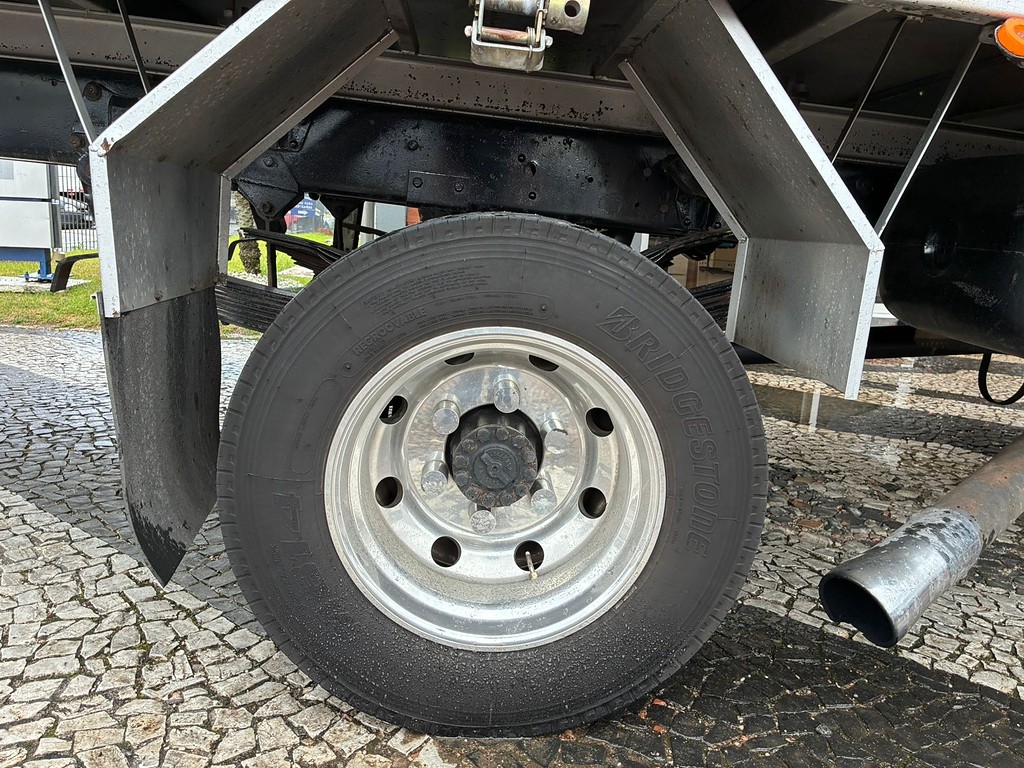 Caminhão VOLKSWAGEN VW 9150 Baú Sider ANO 2011 de Vieira Caminhões no Paraná