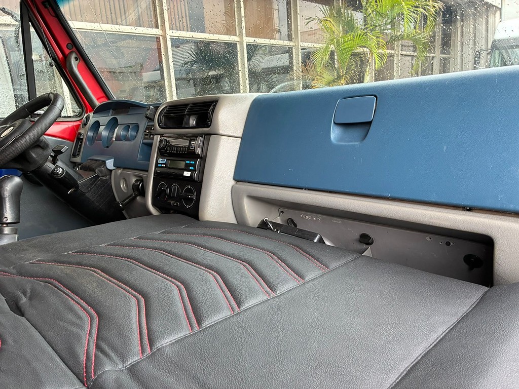 Caminhão VOLKSWAGEN VW 9150 Baú Sider ANO 2011 de Vieira Caminhões no Paraná