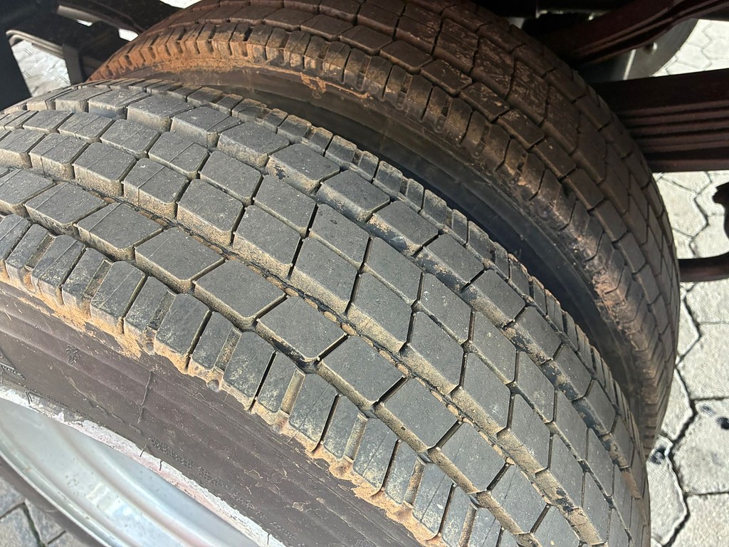 Caminhão FORD CARGO 815 Baú Furgão ANO 2007 de Vieira Caminhões no Paraná