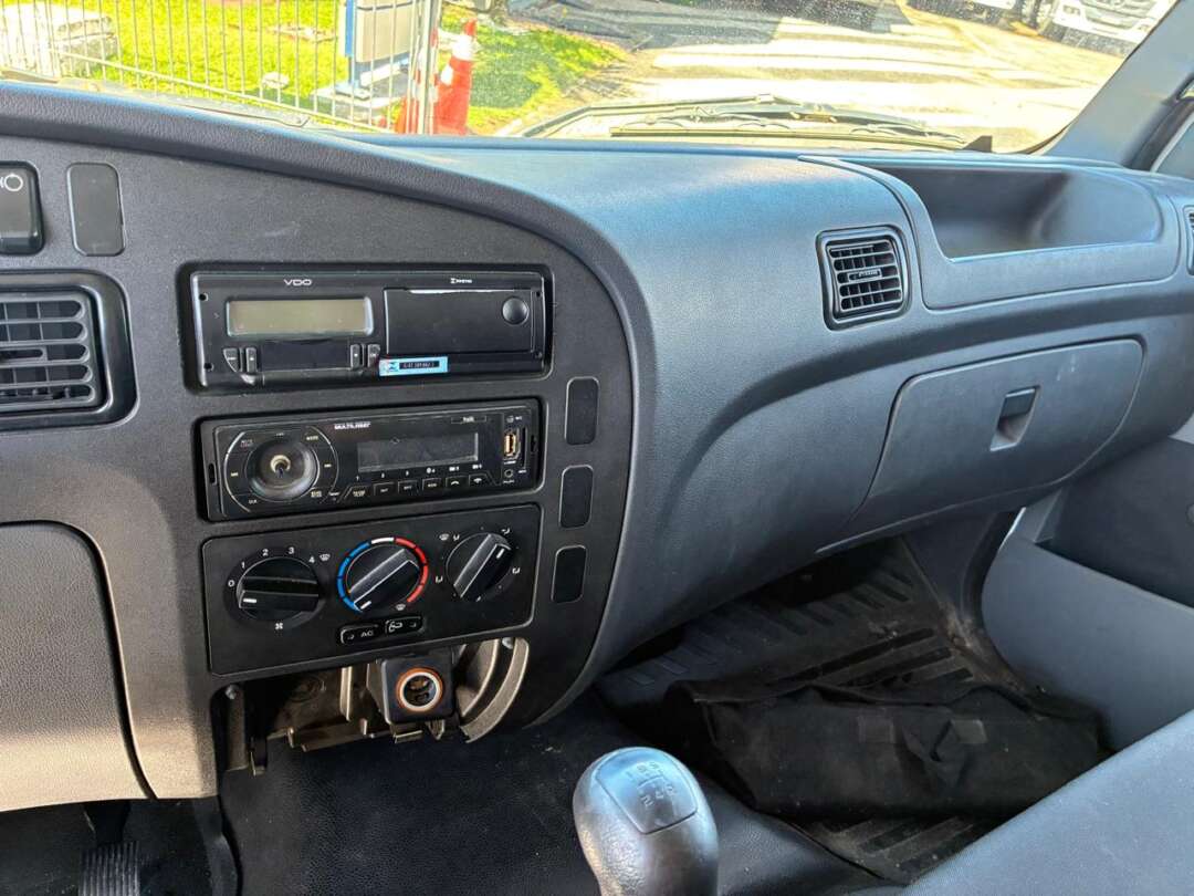 Caminhão MERCEDES BENZ MB 1016 Baú Furgão ANO 2021 de Vieira Caminhões no Paraná