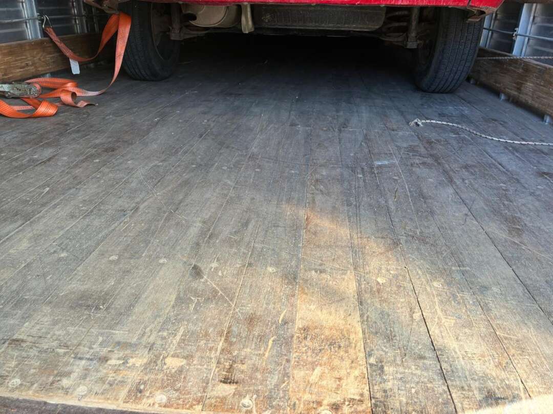 Caminhão MERCEDES BENZ MB 1016 Baú Furgão ANO 2021 de Vieira Caminhões no Paraná