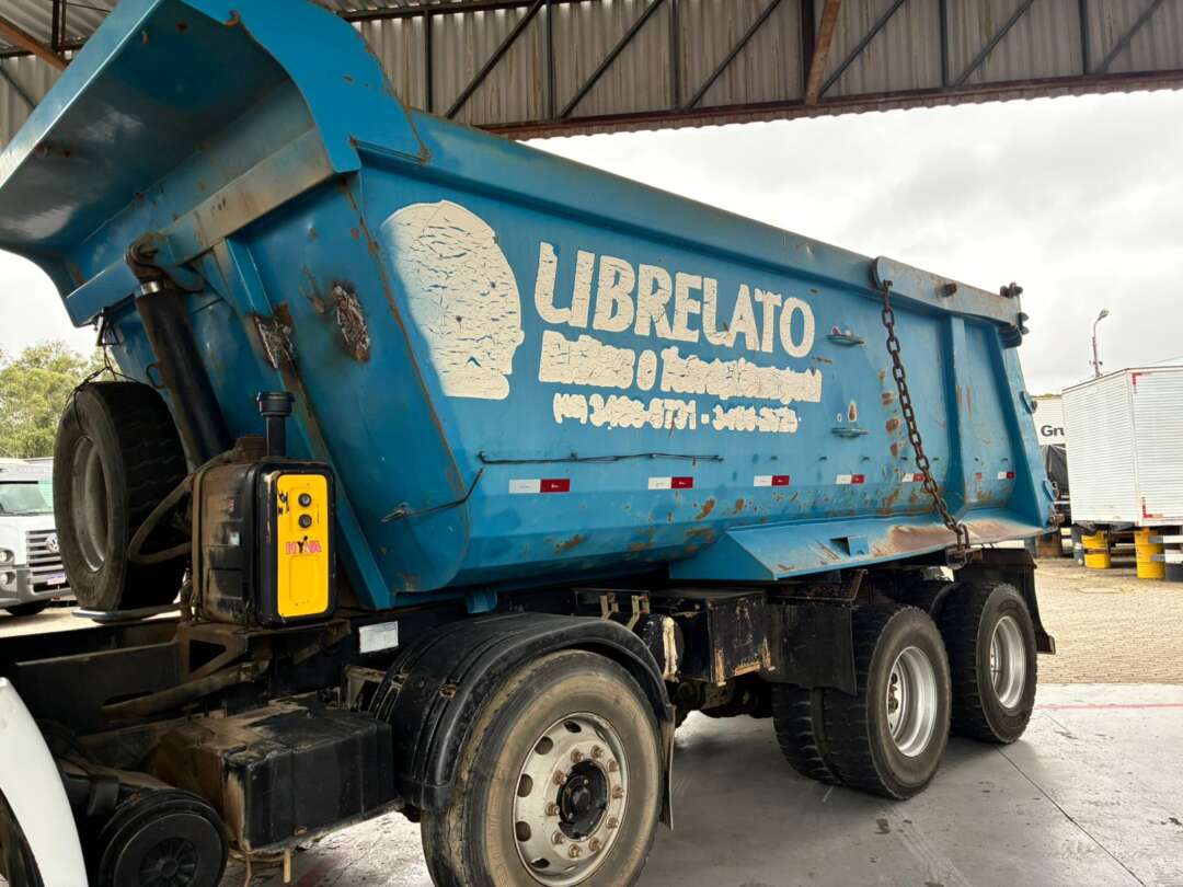 Caminhão VOLKSWAGEN VW 31280 Caçamba Basculante ANO 2016 de Vieira Caminhões no Paraná