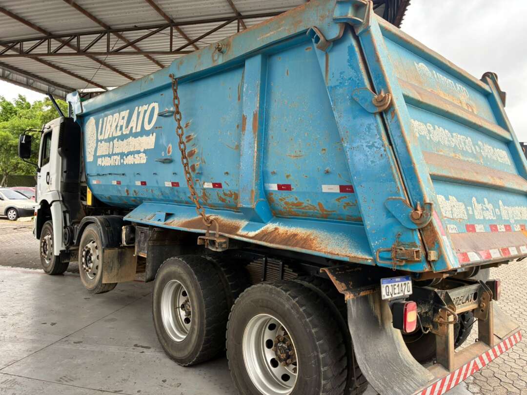 Caminhão VOLKSWAGEN VW 31280 Caçamba Basculante ANO 2016 de Vieira Caminhões no Paraná