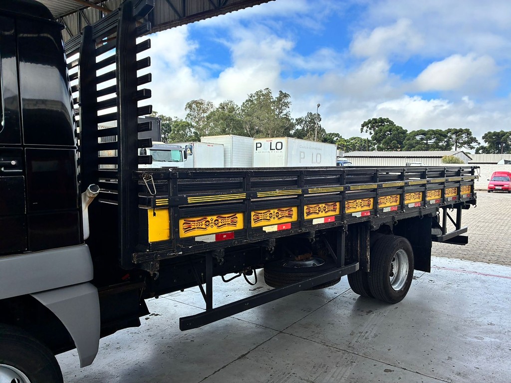 Caminhão VOLKSWAGEN VW 9150 Carga Seca ANO 2012 de Vieira Caminhões no Paraná