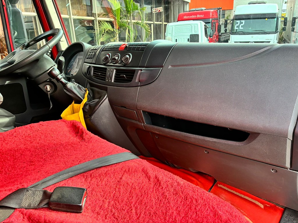 Caminhão IVECO TECTOR 11-190 Gaiola de Gás ANO 2023 de Vieira Caminhões no Paraná