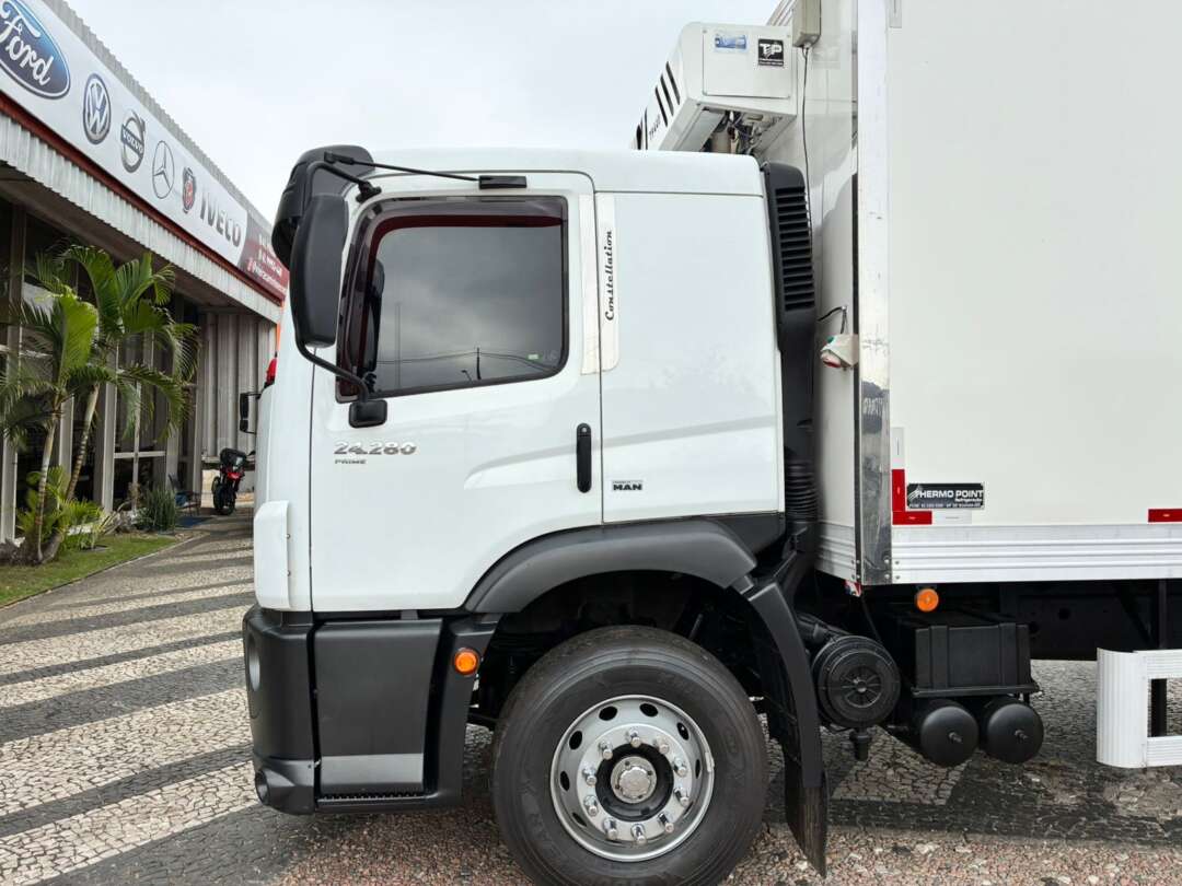Caminhão VOLKSWAGEN VW 24280 Baú Refrigerado ANO 2020 de Vieira Caminhões no Paraná