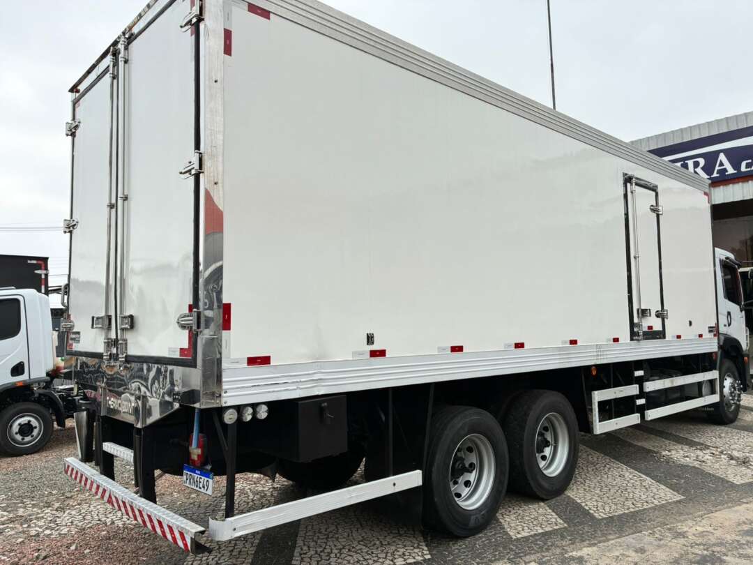 Caminhão VOLKSWAGEN VW 24280 Baú Refrigerado ANO 2020 de Vieira Caminhões no Paraná