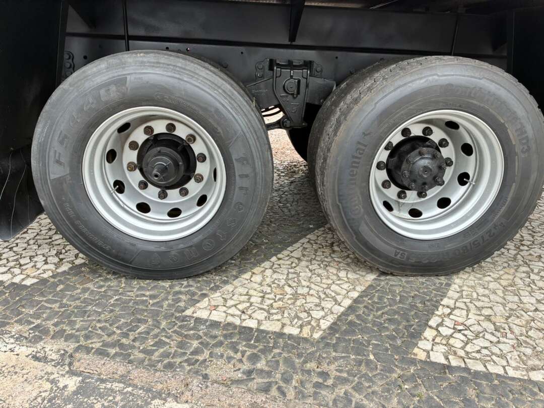 Caminhão VOLKSWAGEN VW 24280 Baú Refrigerado ANO 2020 de Vieira Caminhões no Paraná