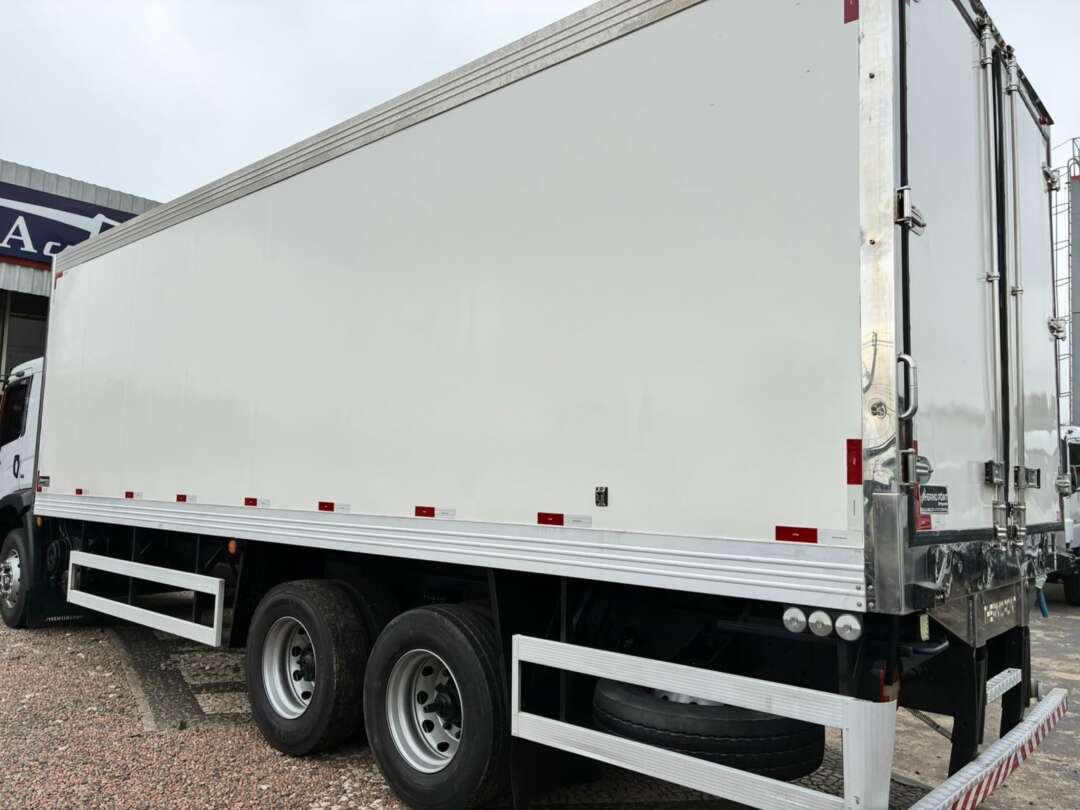 Caminhão VOLKSWAGEN VW 24280 Baú Refrigerado ANO 2020 de Vieira Caminhões no Paraná
