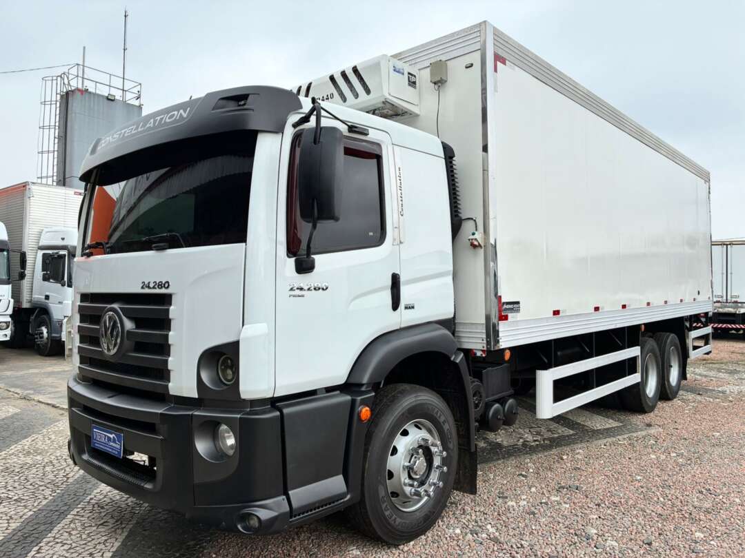 Caminhão VOLKSWAGEN VW 24280 Baú Refrigerado ANO 2020 de Vieira Caminhões no Paraná