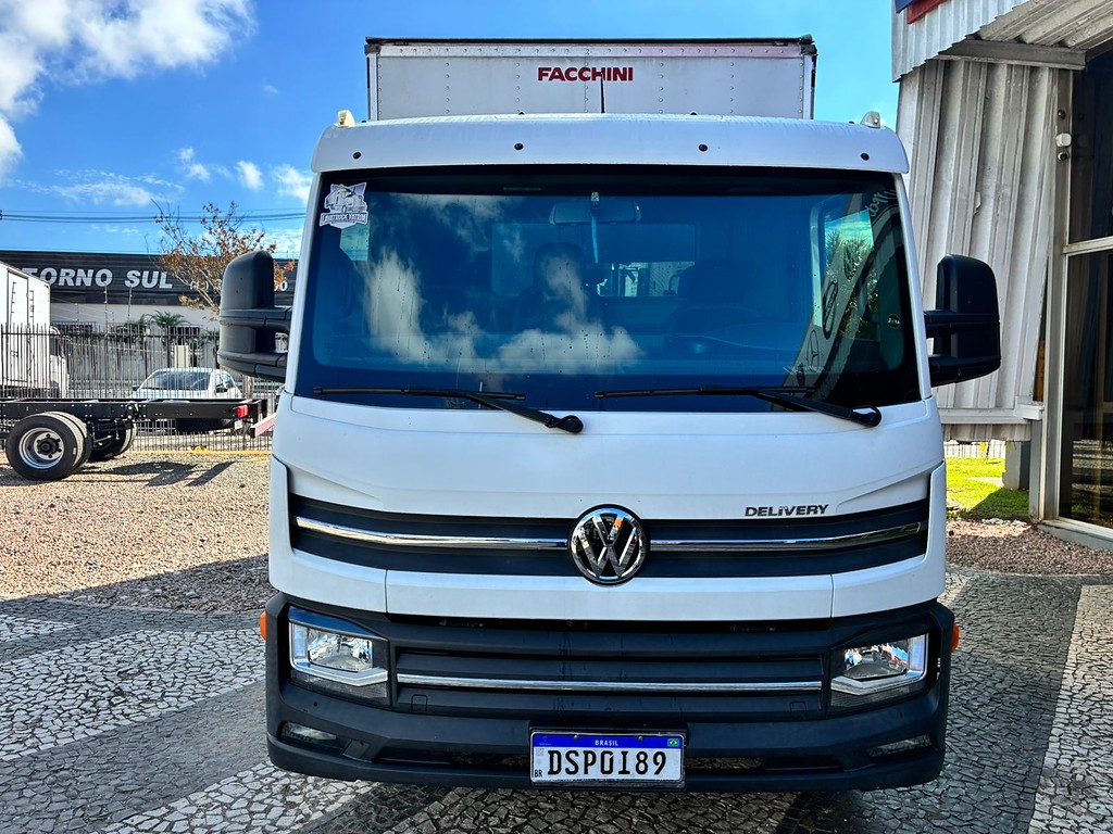 Caminhão VOLKSWAGEN DELIVERY EXPRESS Baú Furgão ANO 2020 de Vieira Caminhões no Paraná