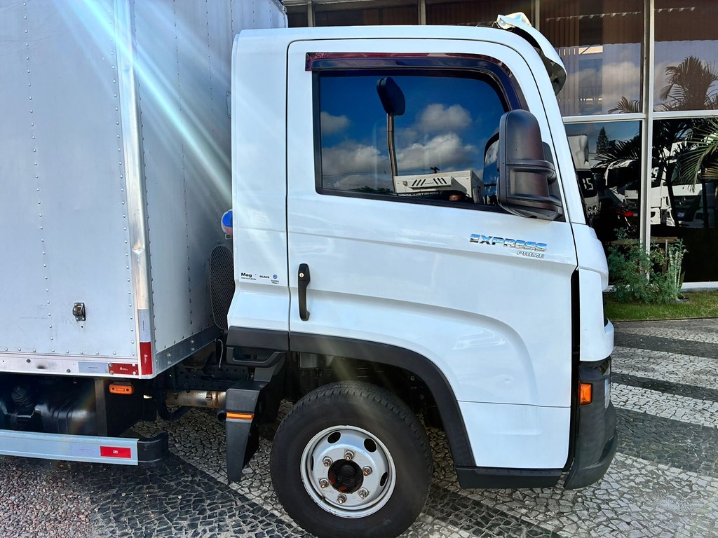 Caminhão VOLKSWAGEN DELIVERY EXPRESS Baú Furgão ANO 2020 de Vieira Caminhões no Paraná