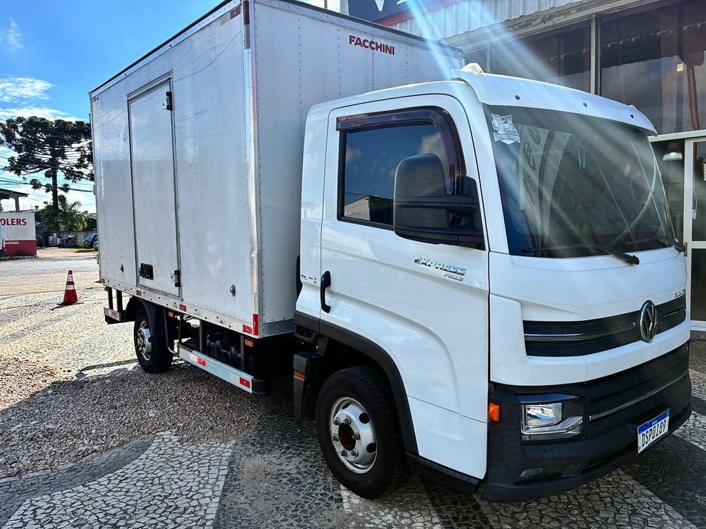 Caminhão VOLKSWAGEN DELIVERY EXPRESS Baú Furgão ANO 2020 de Vieira Caminhões no Paraná