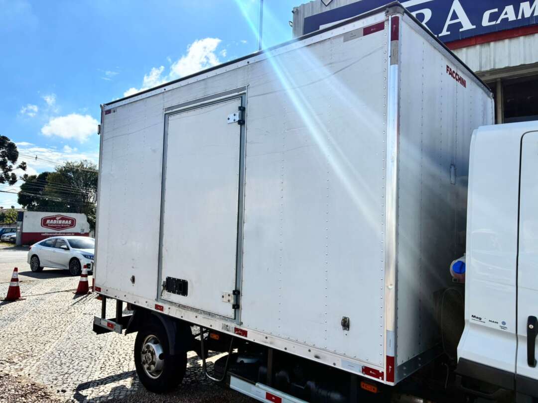 Caminhão VOLKSWAGEN DELIVERY EXPRESS Baú Furgão ANO 2020 de Vieira Caminhões no Paraná