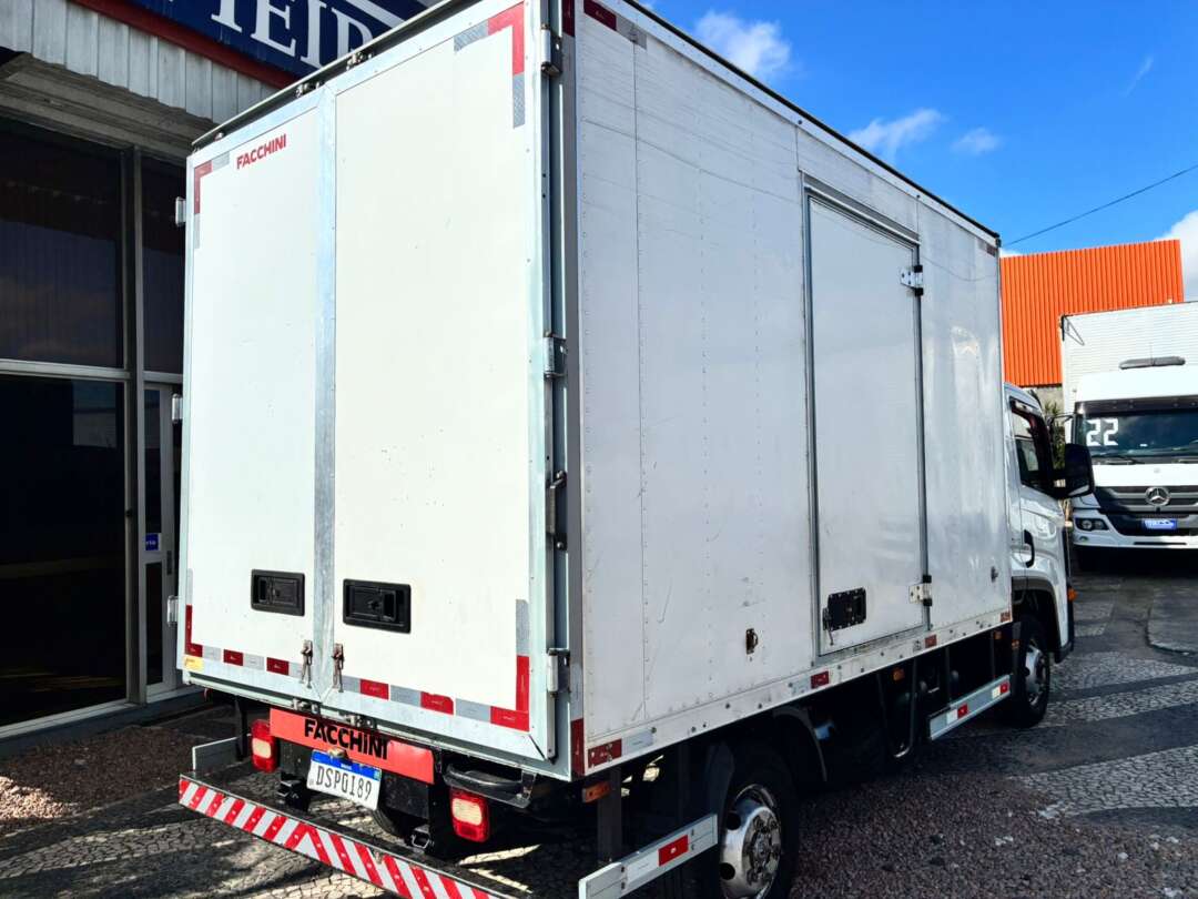 Caminhão VOLKSWAGEN DELIVERY EXPRESS Baú Furgão ANO 2020 de Vieira Caminhões no Paraná