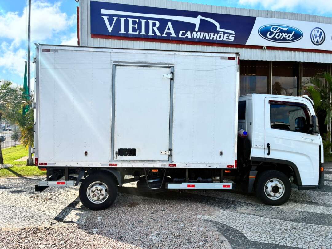 Caminhão VOLKSWAGEN DELIVERY EXPRESS Baú Furgão ANO 2020 de Vieira Caminhões no Paraná
