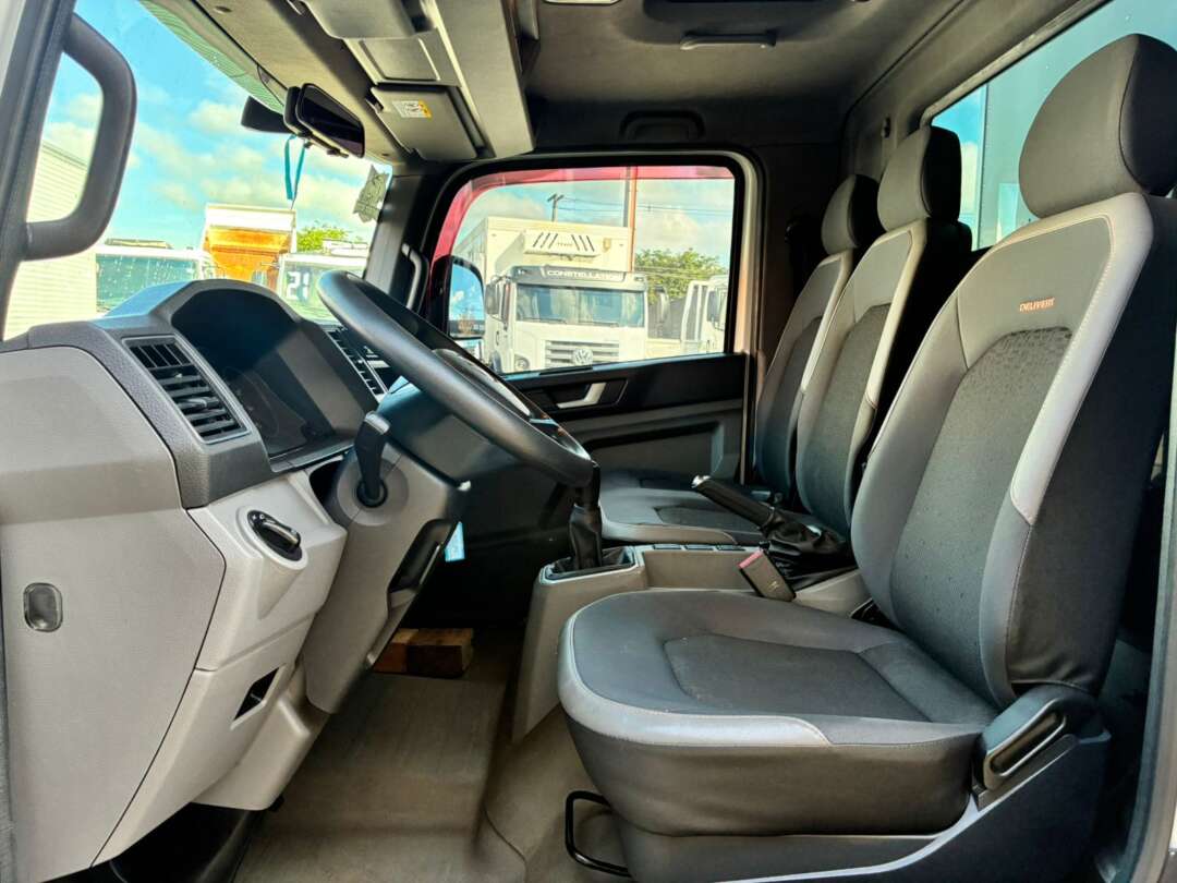 Caminhão VOLKSWAGEN DELIVERY EXPRESS Baú Furgão ANO 2020 de Vieira Caminhões no Paraná