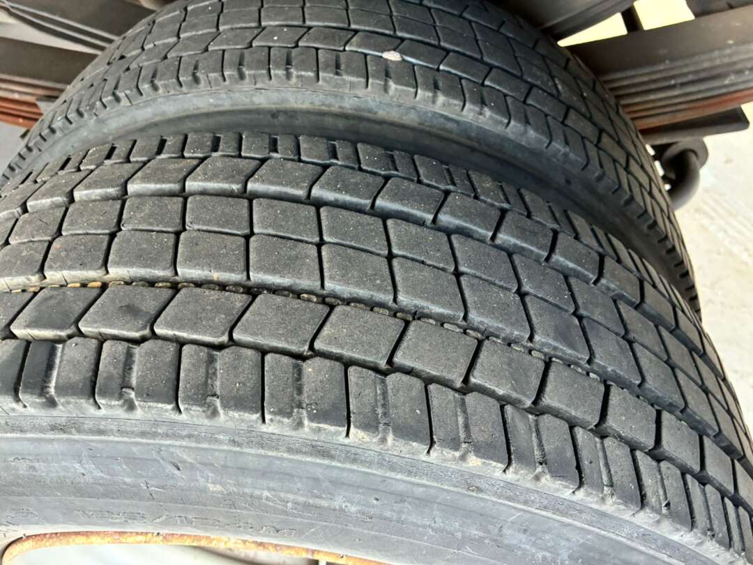 Caminhão FORD CARGO 816 Baú Furgão ANO 2013 de Vieira Caminhões no Paraná