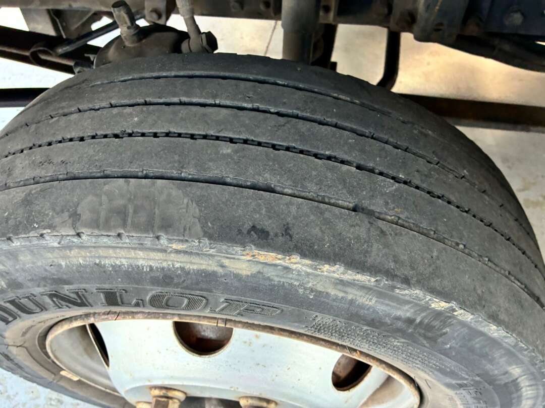 Caminhão FORD CARGO 816 Baú Furgão ANO 2013 de Vieira Caminhões no Paraná