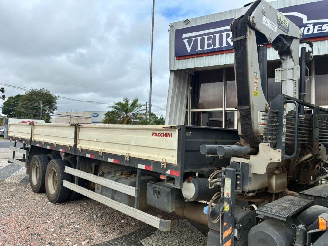 Caminhão VOLVO VM 270 Guincho Munck ANO 2021 de Vieira Caminhões no Paraná