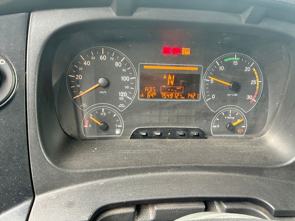 Caminhão MERCEDES BENZ MB 1719 Chassis ANO 2013 de Vieira Caminhões no Paraná