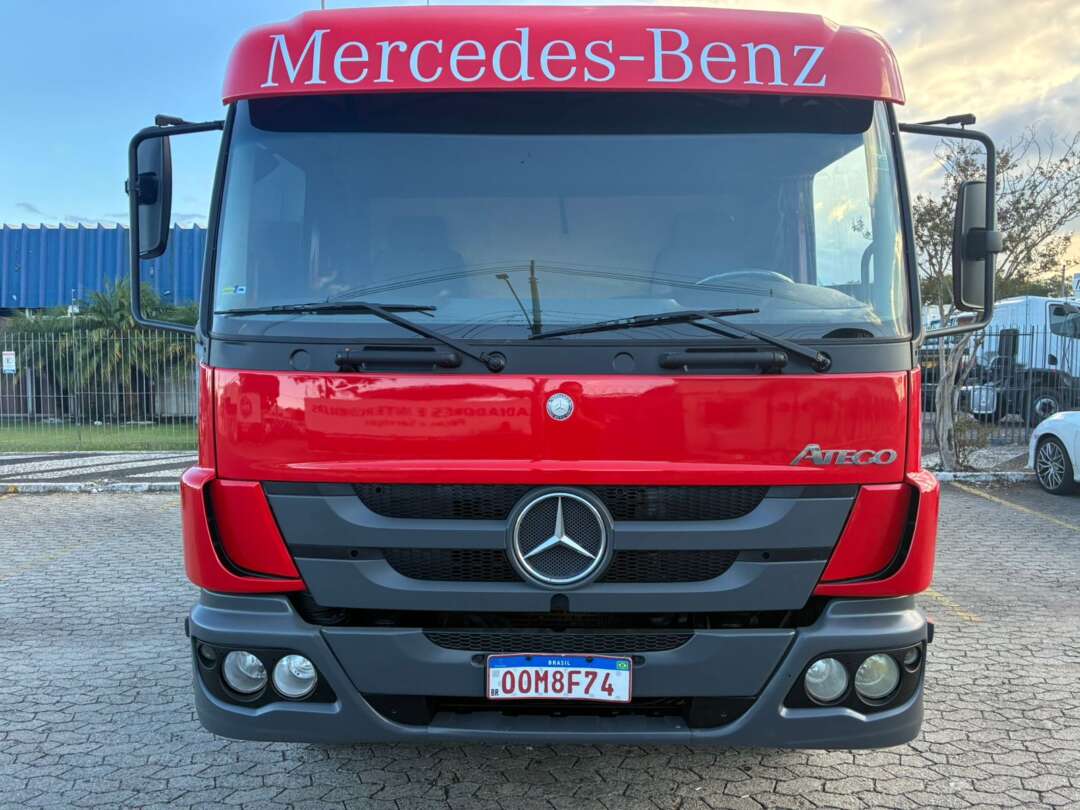 Caminhão MERCEDES BENZ MB 1719 Tanque&nbsp;Aço ANO 2016 de Vieira Caminhões no Paraná