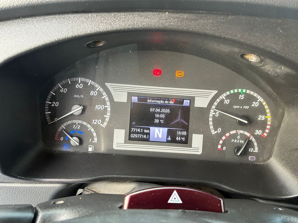 Caminhão MERCEDES BENZ MB 1016 Chassis ANO 2020 de Vieira Caminhões no Paraná